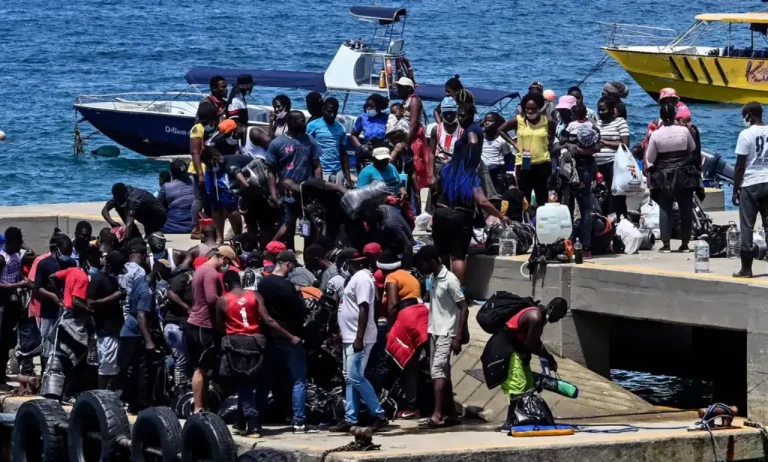 40 Muertos en Ceremonia mágico-religiosa causo  incendio en barco