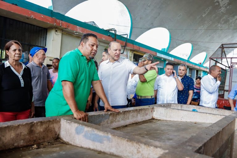 Alcalde  inicia rescate del mercado central de Pueblo Nuevo