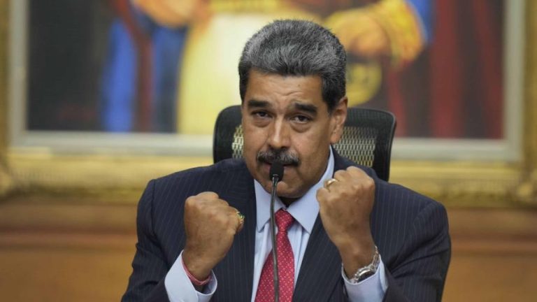 Nicolás Maduro denuncia que la oposición prepara un «atentado» para este sábado