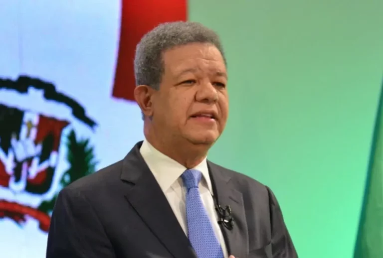 Leonel Fernández responde «inexactitudes» de Abinader