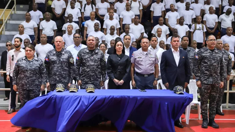Policía recibe 775 aspirantes a rasos