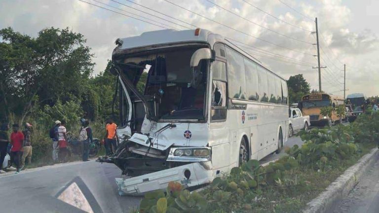Aumentan a cinco los muertos por el accidente