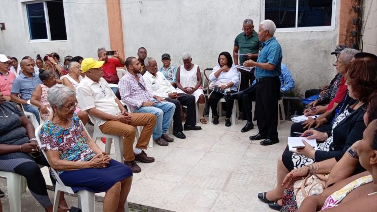 Asuntos Comunitarios de la Fiscalía de Santiago se traslada a La Joya a conversar con vecinos