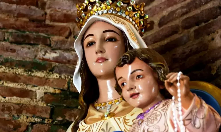 Hoy dia de las Mercedes, Patrona de la Republica Dominicana