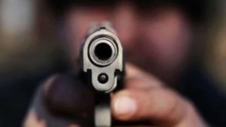 Era un agente policial el que mato a uno e hirió a dos y luego se suicido