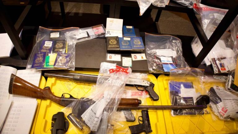 En operativo Búfalo NK autoridades decomisaron dos toneladas de cocaína, armas y dinero