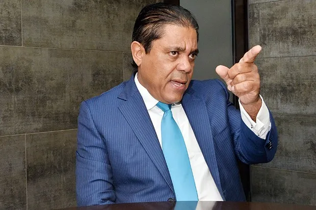 Marino Collante renuncia del PLD, porque militancia no le apoyo como candidato a senador