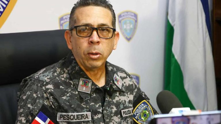 La Policía investiga muerte de dos hombres bajo su custodia