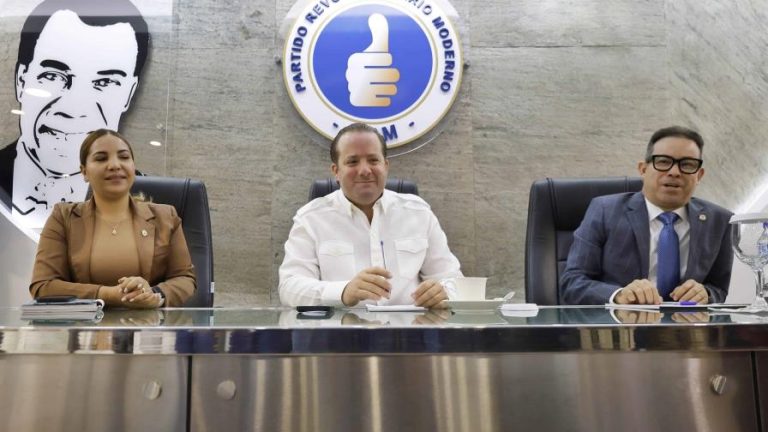 PRM acoge propuesta de sus diputados de eliminar 20 escaños