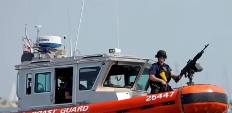 La Guardia Costera de EE.UU. repatria a 124 haitianos