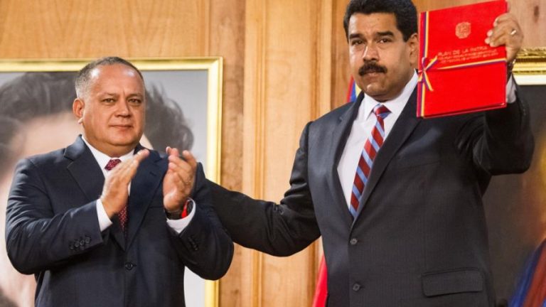 Justicia argentina ordena detención de Maduro y Cabello por delitos de lesa humanidad