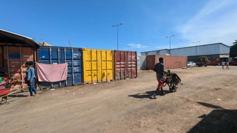 Comerciantes amenazan con cerrar el mercado fronterizo de Dajabón