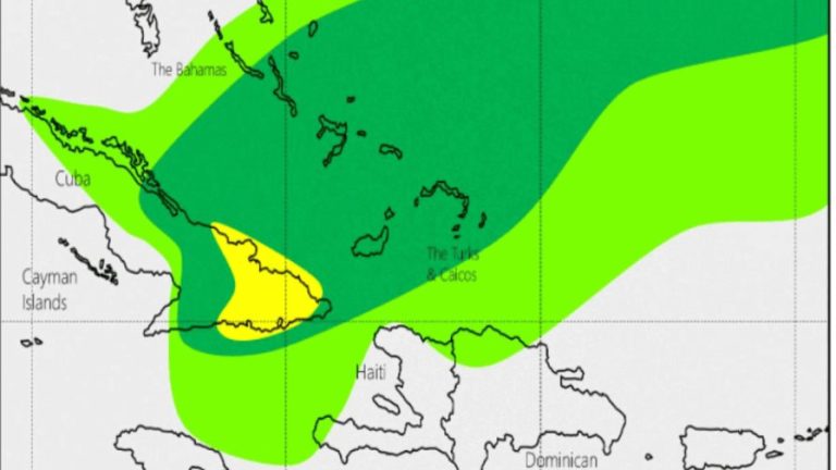 La tormenta Oscar se convierte en un huracán de categoría 1