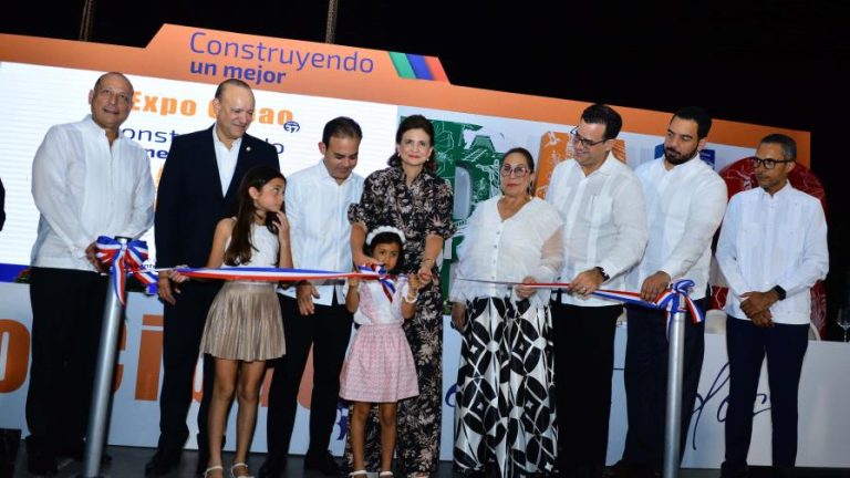 Vice presidenta Raquel Peña inaugura  Expo Cibao 2024