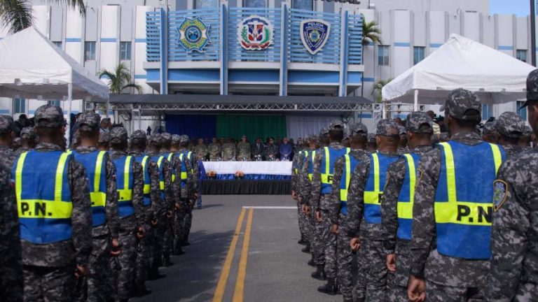 Acusan  oficiales superiores de la Policía de robar municiones para venderlas