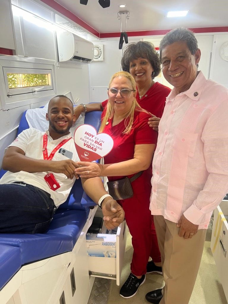 Escuela de Bioanálisis UASD Recinto Santiago y  Hemocentro Nacional realizan jornada de donación de sangre