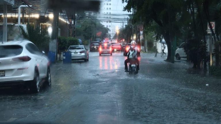 El COE eleva a 24 las provincias en alertas por vaguada