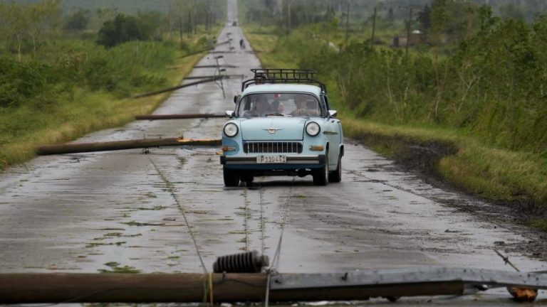 Cuba reporta daños en casas, electricidad y aludes de tierra por sismos