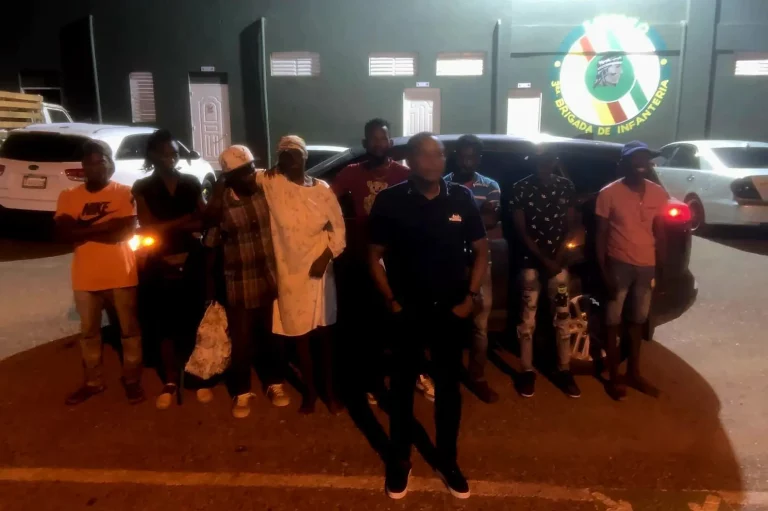 Arrestan dominicano con indocumentados