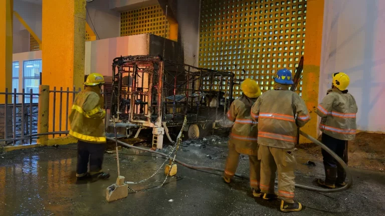 Defensa Civil niega incenio en Estadio Cibao