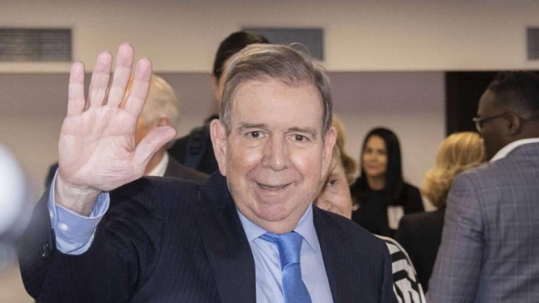 Edmundo González llega a Guatemala