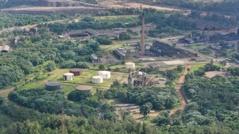 Presidente Abinader informa gobierno evalúa alternativas en el caso Falcondo