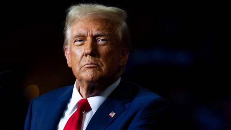 Presidente de Estados Unidos arremete contra Zelenski