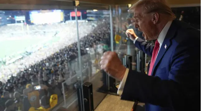 Donald Trump se convierte en el primer presidente de EE.UU. en asistir a un Super Bowl