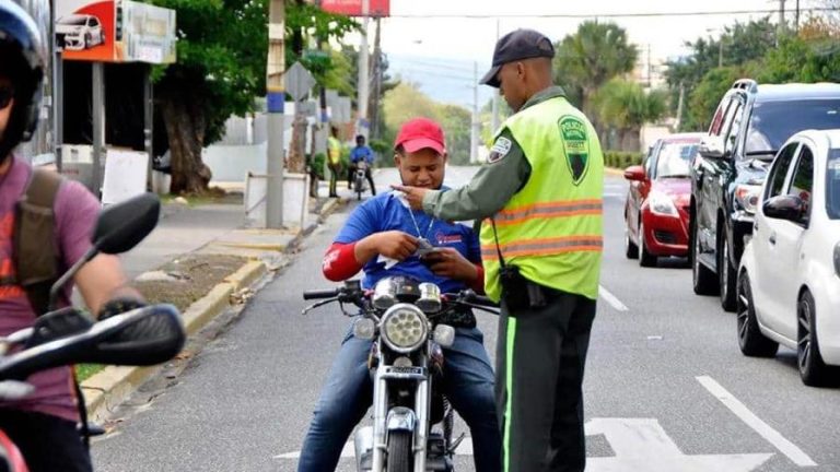 Fuerza del Pueblo pide al gobierno  explicar el uso del dinero de las multas de tránsito