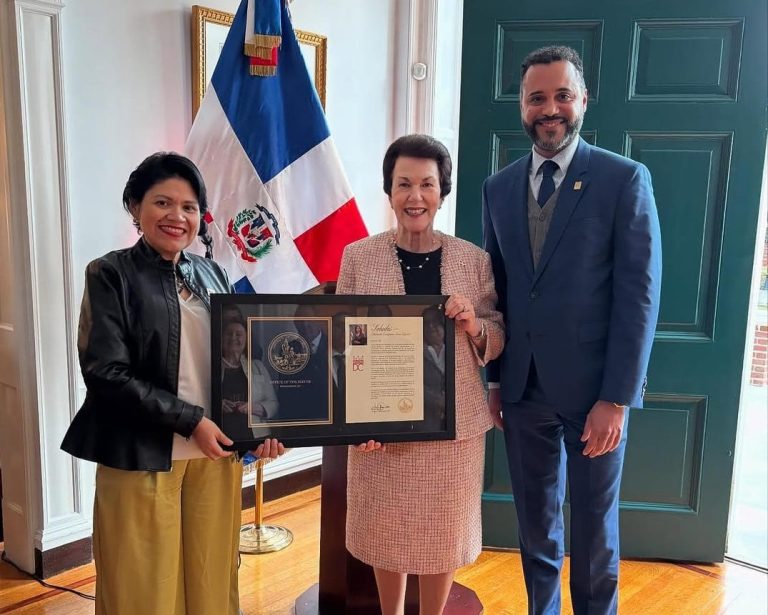 Instituciones y personalidades reconocen labor de doña Sonia Guzmán al frente de la embajada dominicana en EEUU