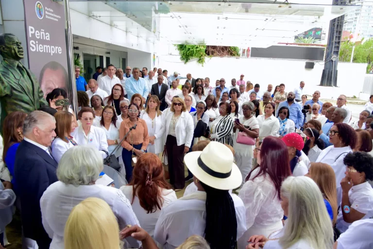El PRD conmemoro hoy 88 anivesario del natalicio de Peña Gomez