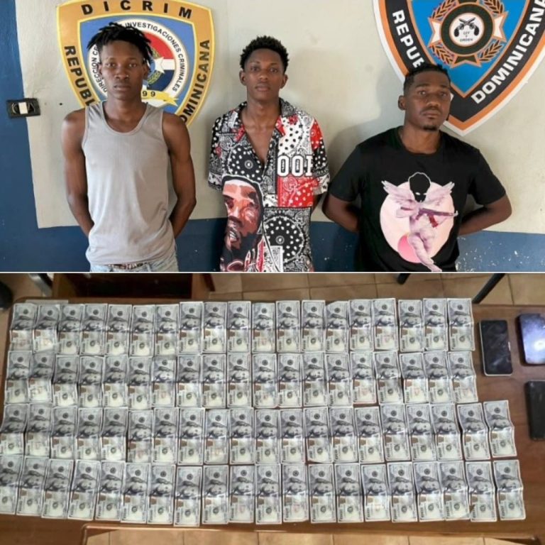 Apresan  tres haitianos que viajaban en un vehículo con dólares falsos