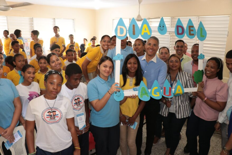 Director de Coraasan inicia campaña en centros educativos sobre consumo racional de agua