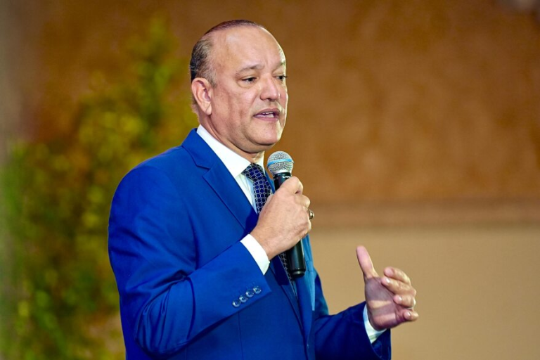 Alcalde de Santiago se apresta a cumplir medidas migratorias del presidente Abinader