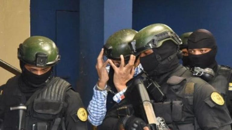 Exdiputada y  exdirector de Migración de Santiago condenados por lavado de activos