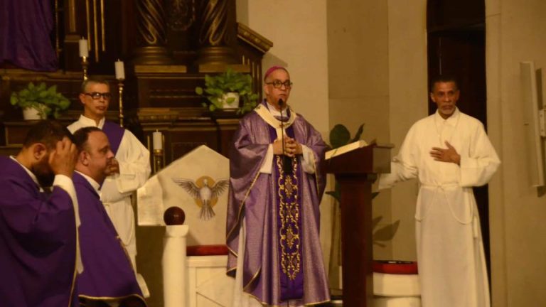 Obispo de Santiago hace llamado a reflexion nacional frente a tragedia del Jet Set