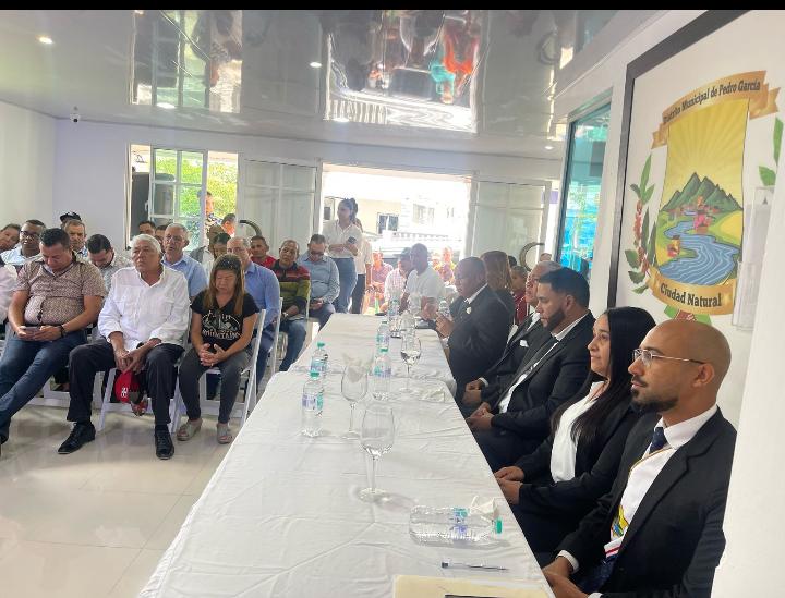 Director de Pedro García rinde cuentas con transparencia y celebra avances en infraestructura y desarrollo social