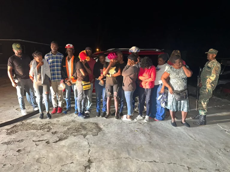 Apresan 18 inmigrantes indocumentados en una jeepeta