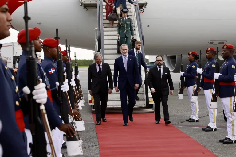 Llega al pais Rey Felipe VI  para participar en el Congreso Mundial del Derecho