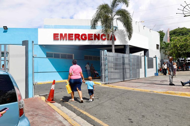 Paro médico en hospitales publicos golpea a usuarios vulnerables