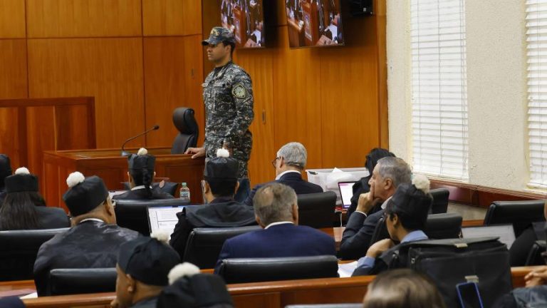 Empieza juicio preliminar contra exministros de gobiernos de Danilo Medina
