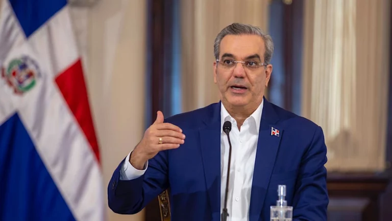 Por decreto pte Abinader crea  comisión consultiva para el estudio de leyes migratorias