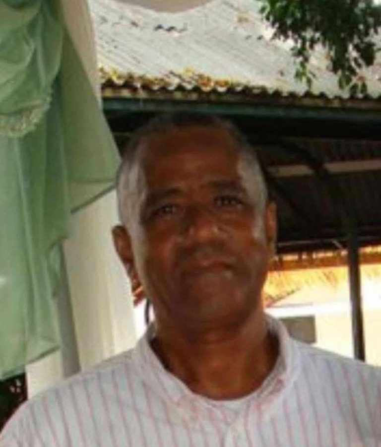 Joven en silla de ruedas mata a su padre