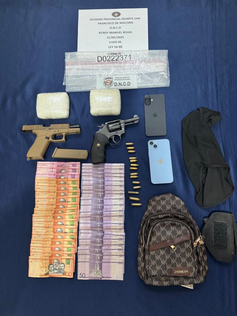 DNCD apresa hombre  con 1,000 gramos de cocaina y dos armas de fuego