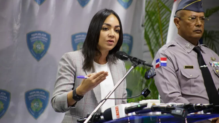 Ministra de Interior y Policia demanda a «Detective Ángel» e Ingrid Jorge por 100 millones de pesos en total