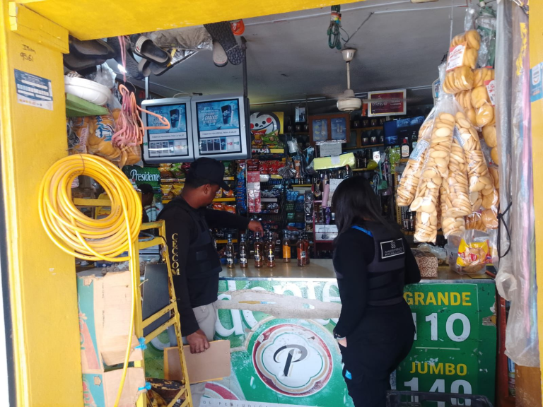 Ministerio Público ocupa en Santiago bebidas y cigarrillos