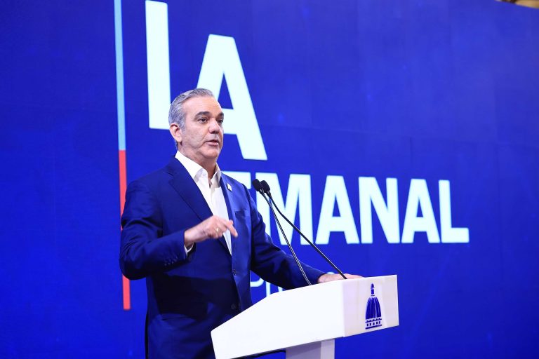 Abinader admite corrupción en la frontera