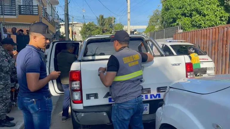 Muere haitiano al lanzarse de un cuarto piso durante operativo de Migración