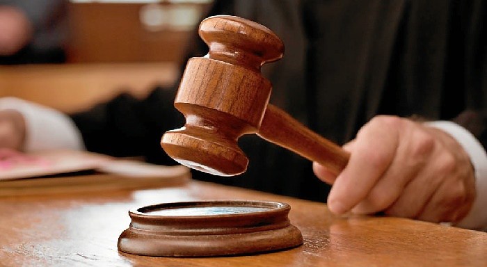 Imponen 20 años de prisión a hombre que mató a su pareja a cuchilladas