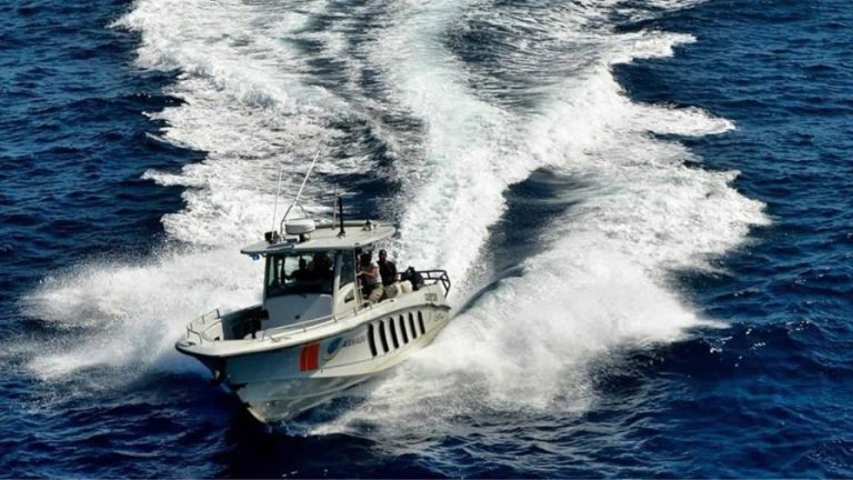 Continuan labores de búsqueda y rescate tras naufragio que ha dejado cuatro muertos